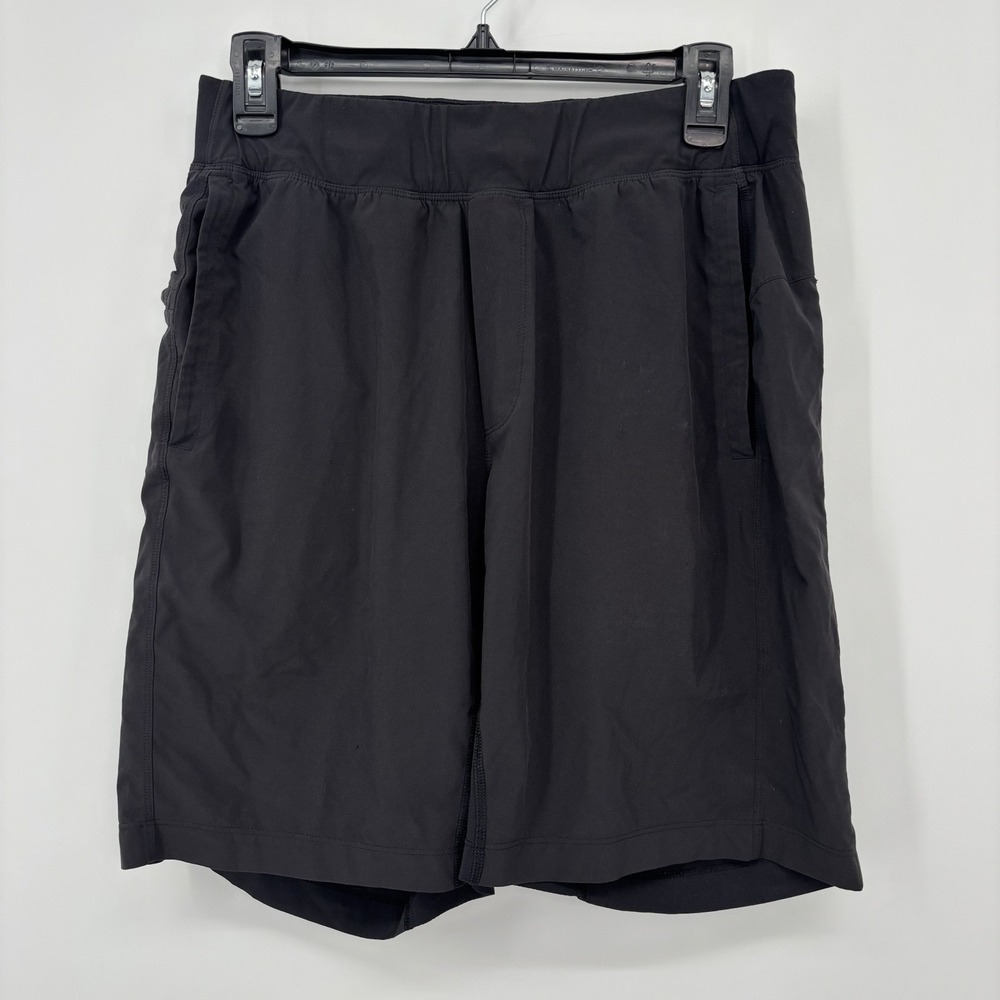 Lululemon Men's The Short 9" Lined Black Shorts Size Medium Zip Pocket Running